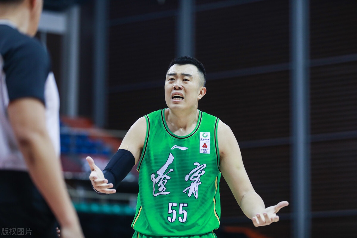 九游网页版入口-拜仁慕尼黑迎CBA常规赛关键赛；今夜迎来里程碑；话题不断；球探报告显示潜力的简单介绍