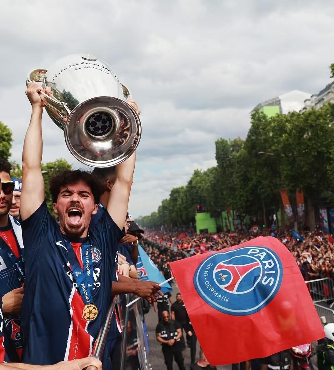 九游体育app官方下载-国王杯倒计时，巴黎圣日耳曼转会期绝杀压哨，细节引发关注，气氛紧张，细节决定成败的简单介绍